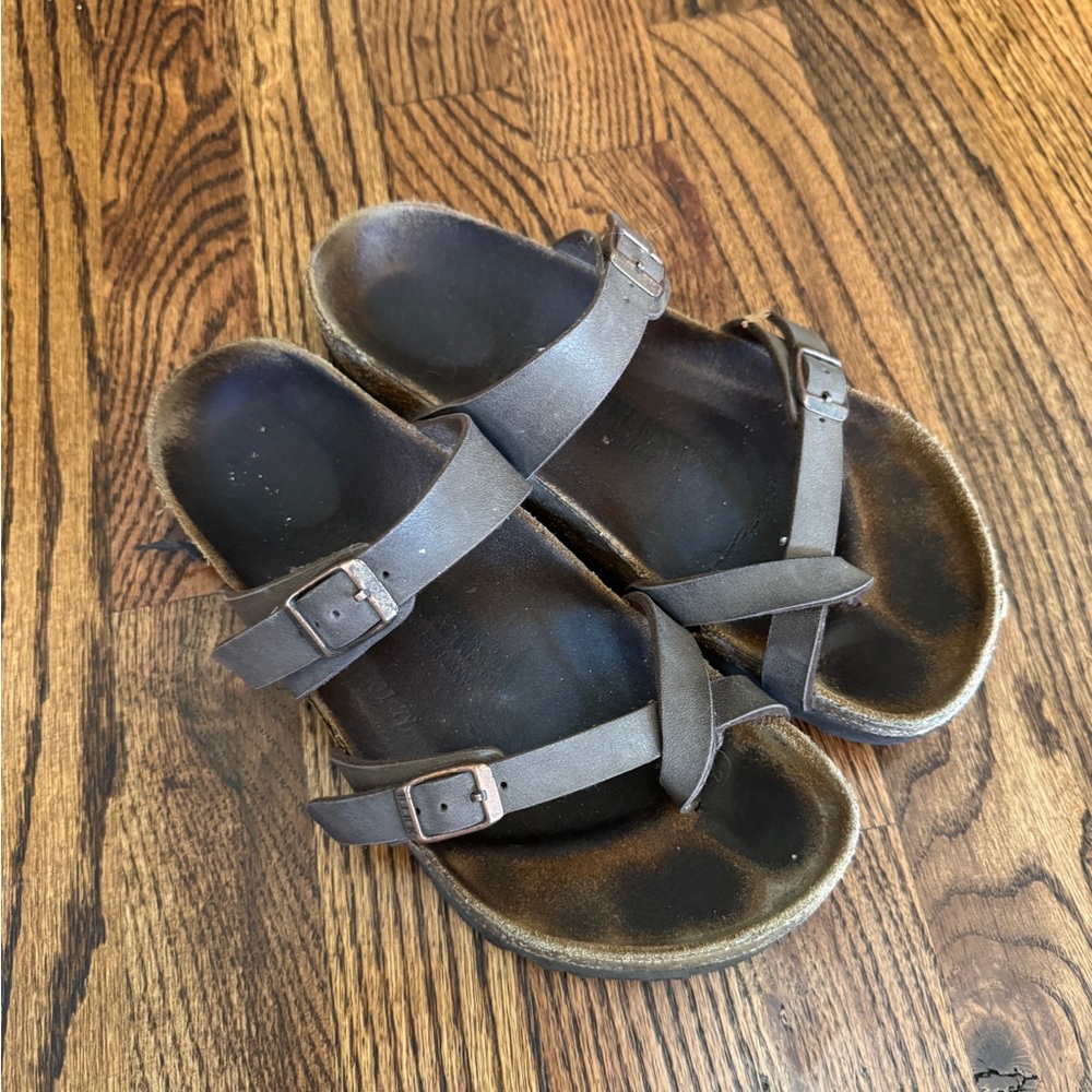 Taupe Mayari Birkenstocks